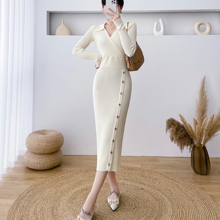 Damen Strickkleid mit Knopfdetail und elegantem V-Ausschnitt Heidi-Mode