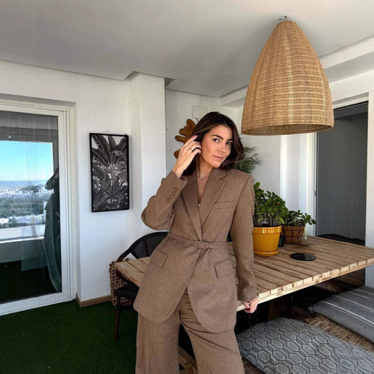Damen taillierter Blazer mit Gürtel und eleganter Struktur Heidi-Mode