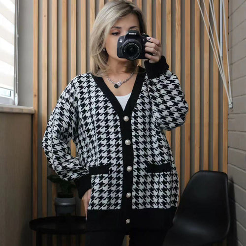 Damen modische Strickjacke mit klassischem Hahnentrittmuster und Knopfdetails Heidi-Mode