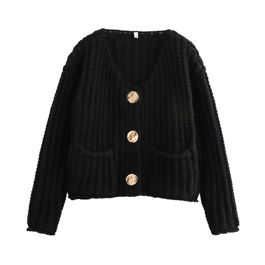 Damen Kuschelige Strickjacke mit großen Knöpfen und aufgesetzten Taschen Heidi-Mode