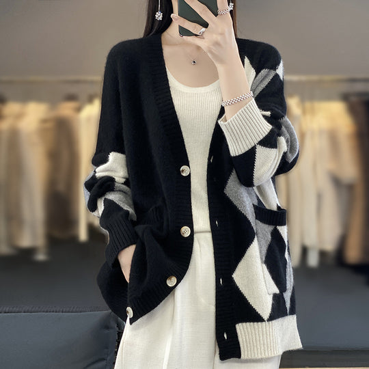 Damen Grobstrickjacke mit modernem Karomuster und praktischen Taschen Heidi-Mode