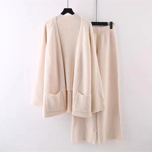 Damen kuscheliges Strickensemble mit weitem Cardigan und bequemen Hosen Heidi-Mode