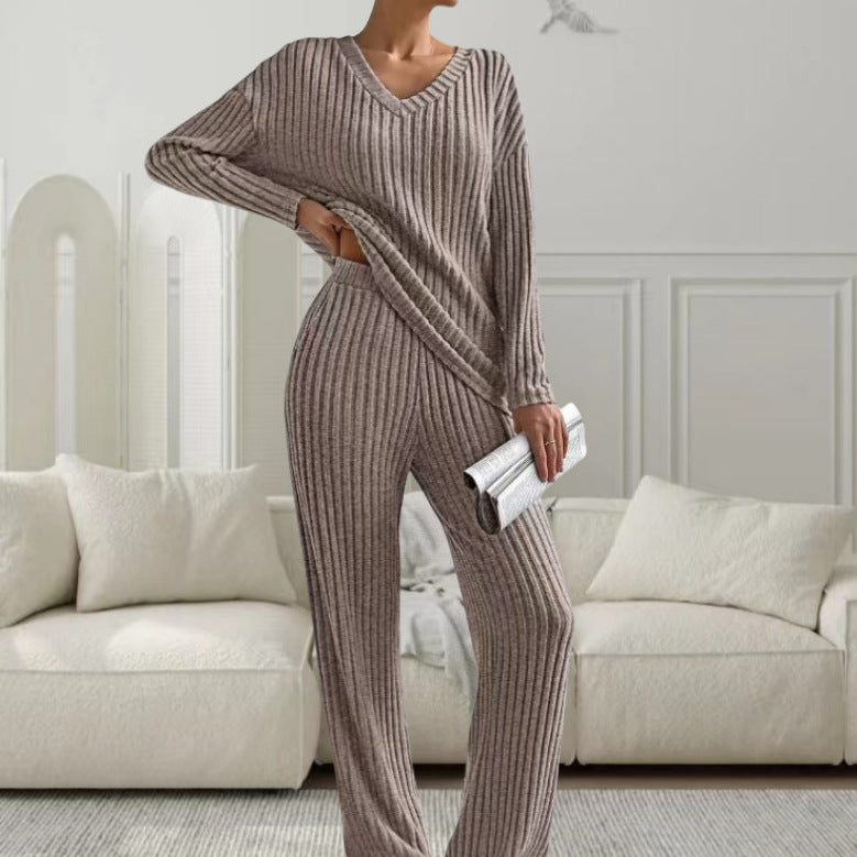 Damen Strickanzug mit modischem V-Ausschnitt und feinem Rippdesign Heidi-Mode
