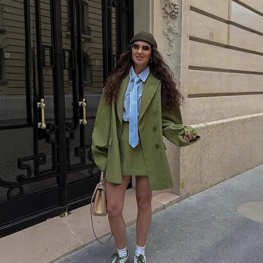 Damen Elegante Blazerjacke mit strukturiertem Stoff und passendem Minirock Heidi-Mode