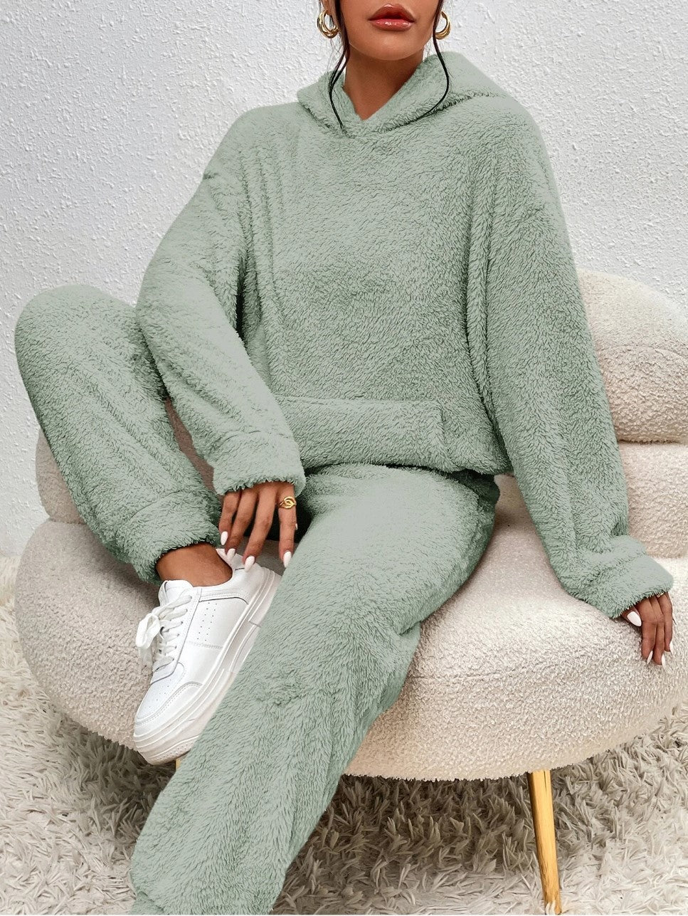 Damen Fleece-Loungewear-Set mit Kapuze und Taschen Heidi-Mode