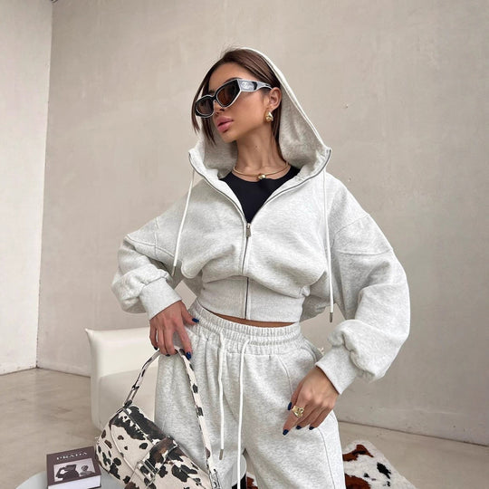 Damen sportliches Crop-Hoodie- und weite Jogginghose-Set mit modischen Akzenten Heidi-Mode