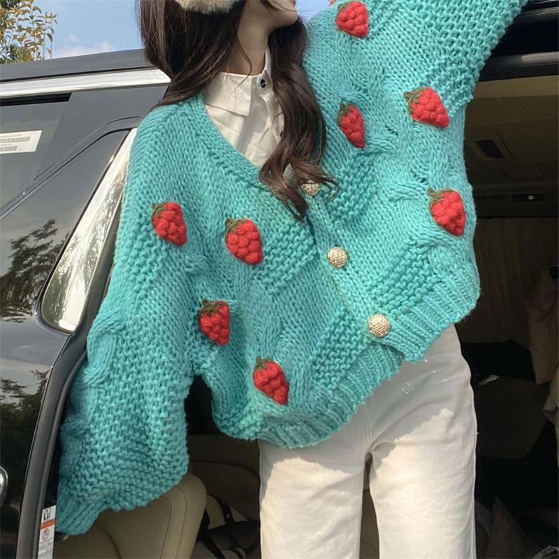 Damen Grober Strickcardigan mit Blumenstickerei und funkelnden Knöpfen Heidi-Mode