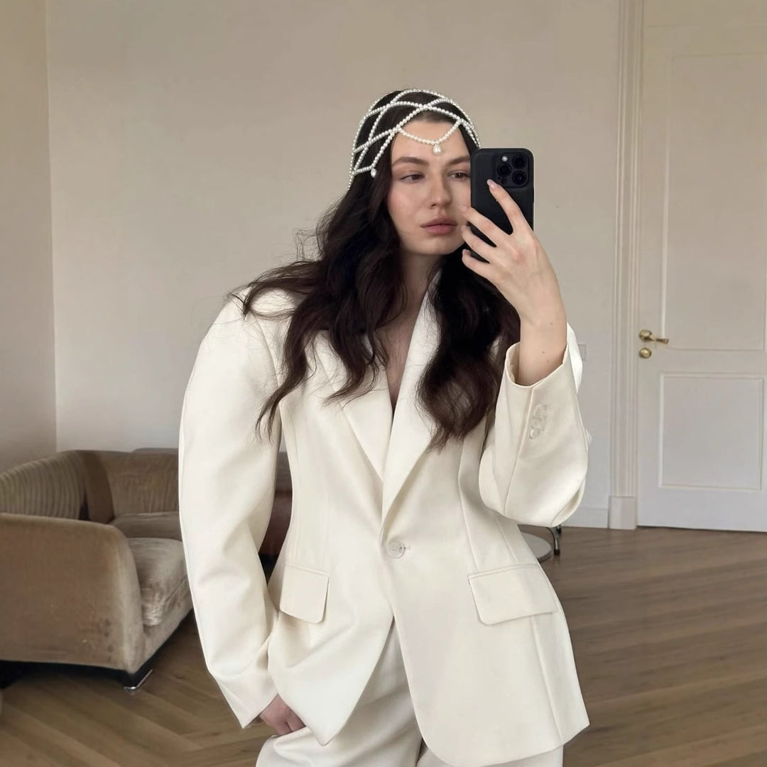 Damen elegante Blazerjacke mit taillierter Passform und modernen Details Heidi-Mode