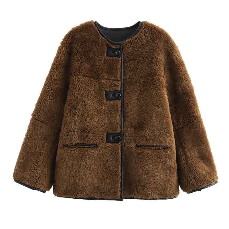 Damen Teddyjacke mit kontrastierenden Taschen und Knopfdetails Heidi-Mode
