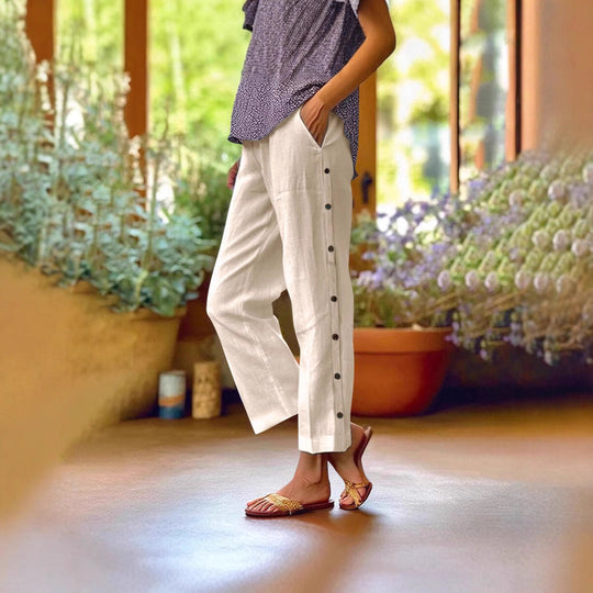 Damen Leichte und luftige Freizeithose mit Knopfdetails Heidi-Mode