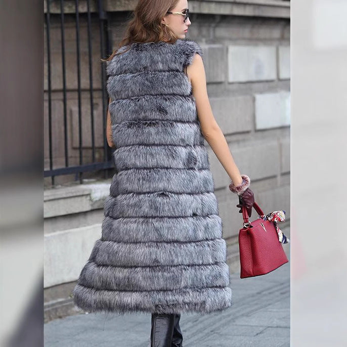 Damen Elegante Kunstpelzweste mit voluminösen Details und dekorativen Akzenten Heidi-Mode