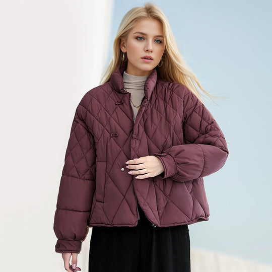 Damen gesteppte Jacke mit hohem Kragen und praktischen Druckknopfdetails Heidi-Mode
