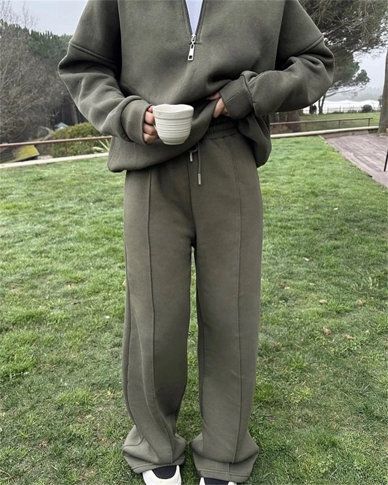 Damen bequemer Fleece-Athleisure-Anzug mit Stehkragen und Reißverschluss Heidi-Mode