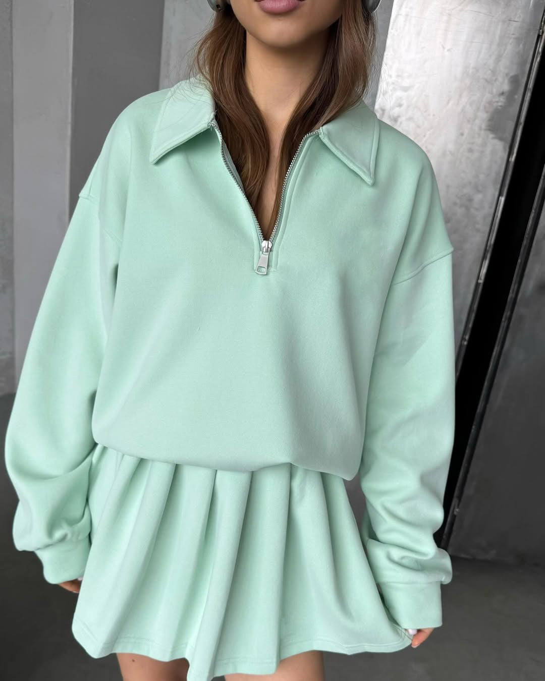 Damen sportlicher Pullover mit Kordelzug und Reißverschluss Heidi-Mode