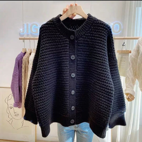 Damen Grobstrickjacke mit Knopfdetails und oversized Schnitt Heidi-Mode
