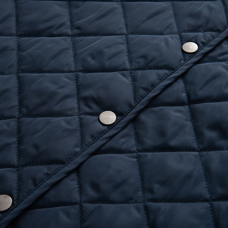 Damen Steppjacke aus weichem Material mit kontrastierendem Kragen und praktischen Taschen Heidi-Mode
