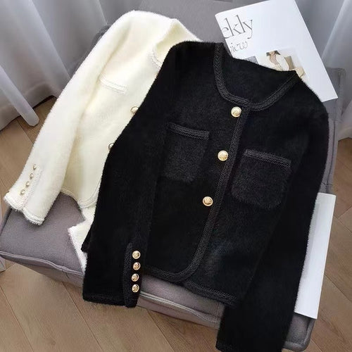 Damen Elegante Strickjacke mit goldenen Knöpfen und feiner Struktur Heidi-Mode