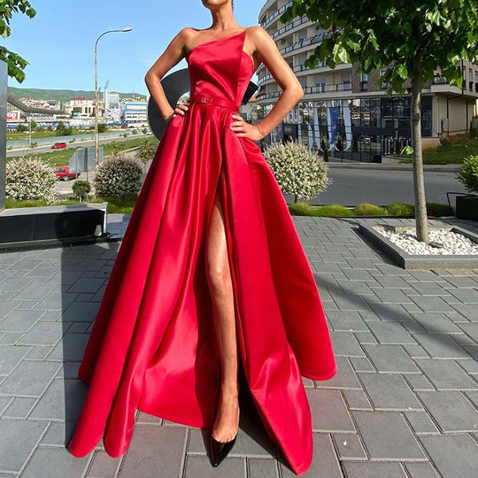 Damen Extravagantes Abendkleid mit asymmetrischem Oberteil und hohem Schlitz Heidi-Mode