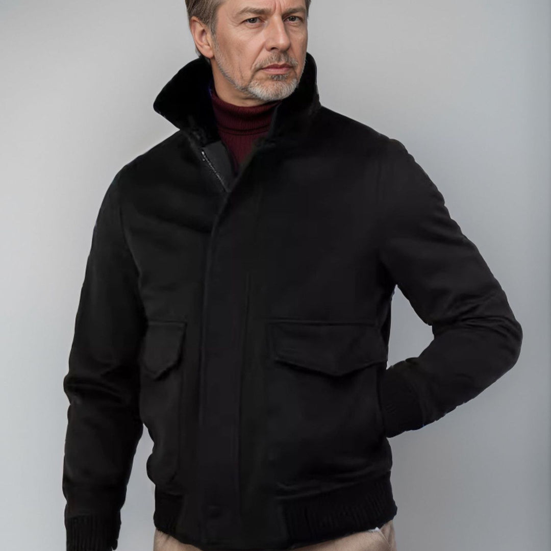 Herren elegante Kurzjacke mit Kunstfellkragen und praktischen Taschen Heidi-Mode