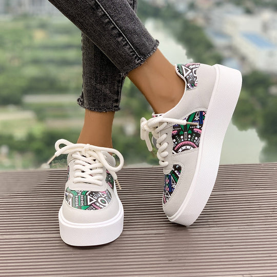 Damen modische Plateau-Sneaker mit auffälligem Design Heidi-Mode