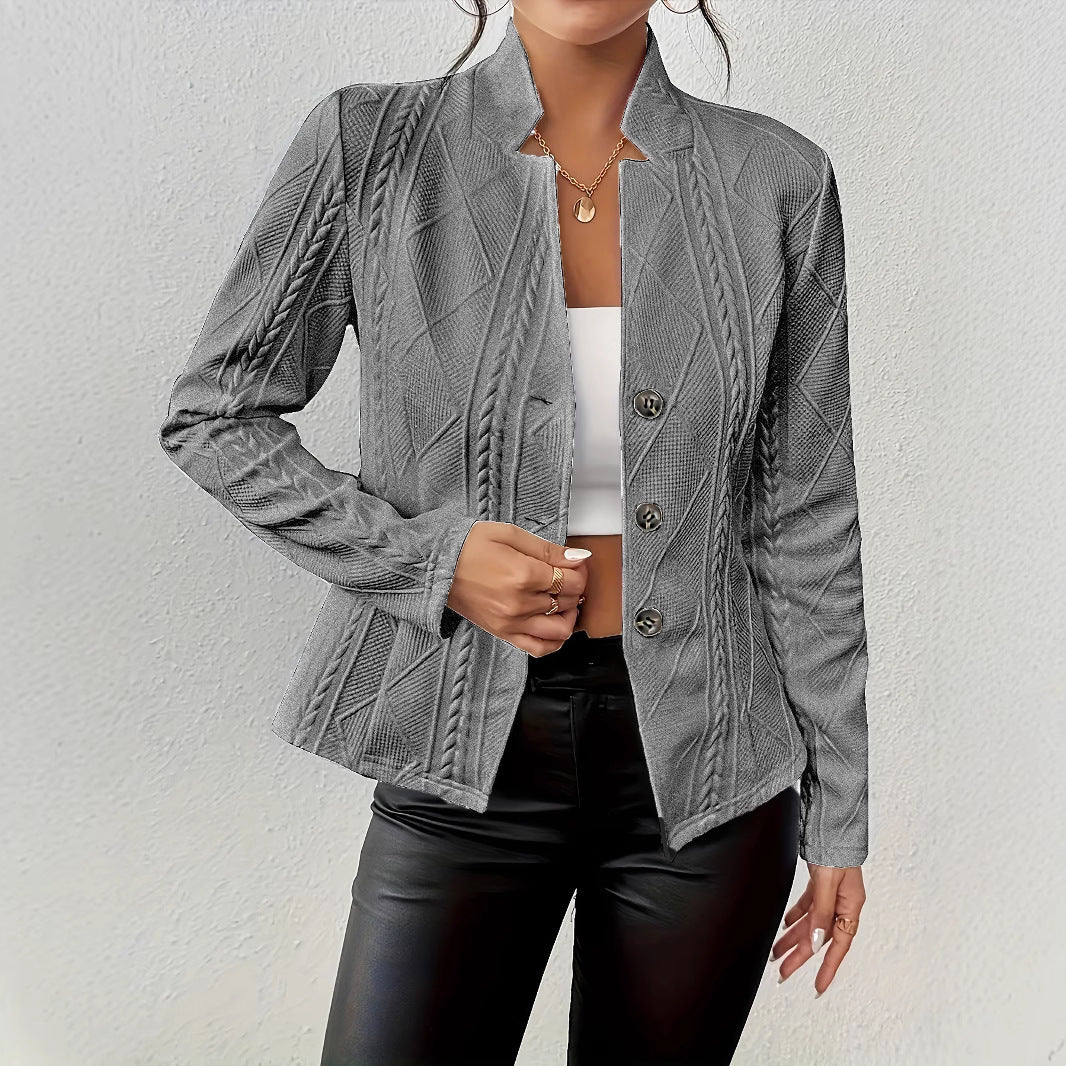 Damen Strickjacke mit modernem Zopfmuster und eleganten Knopfdetails Heidi-Mode