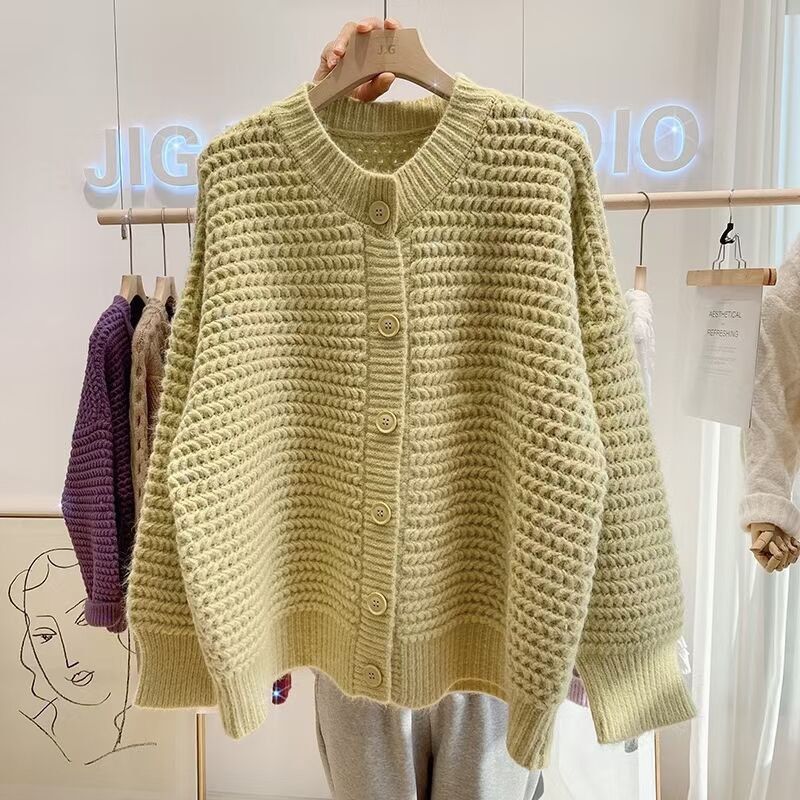 Damen Grobstrickjacke mit Knopfdetails und oversized Schnitt Heidi-Mode