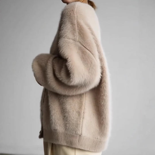 Strickjacke Damen flauschig mit großen Knöpfen und V-Ausschnitt