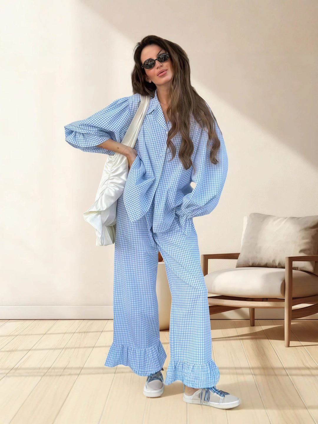 Damen Schlafanzug Set mit einem modernen Karo-Muster und voluminösen Ärmeln Heidi-Mode