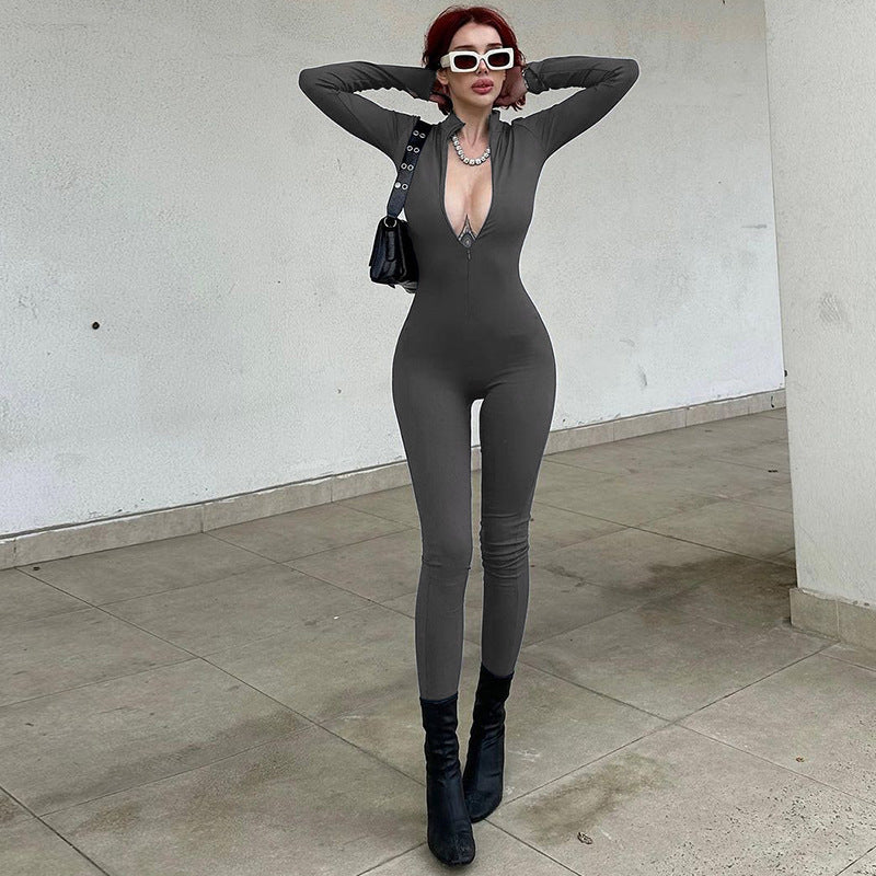 Damen enger Jumpsuit mit tiefem V-Ausschnitt und modernen Stehkragen Heidi-Mode