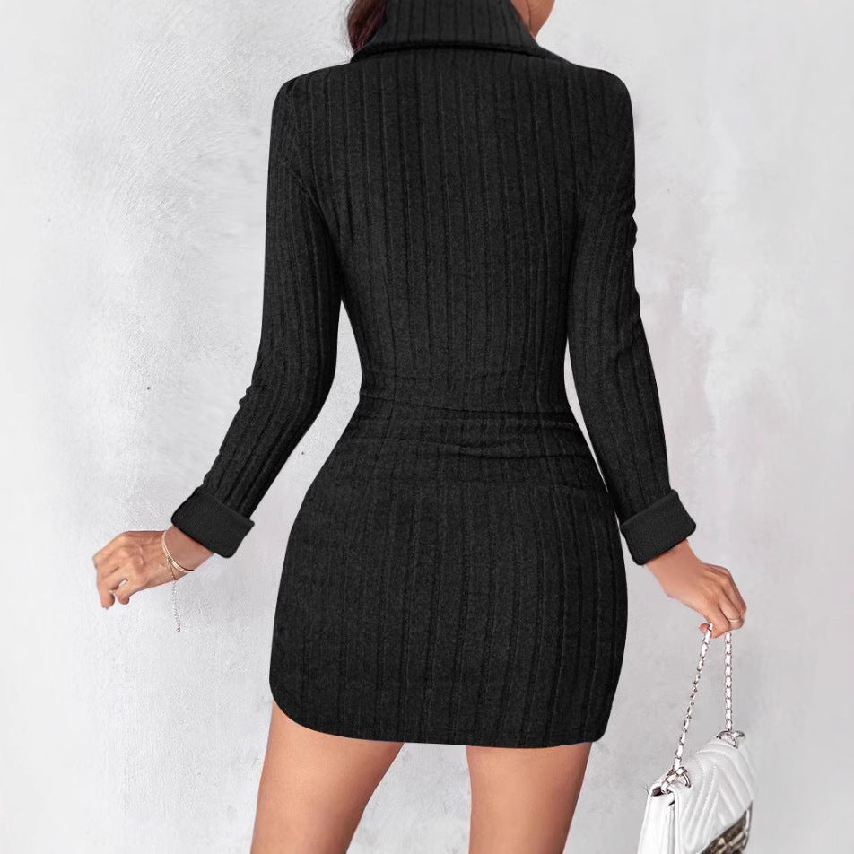 Damen Strickkleid mit V-Ausschnitt und Knopfdetails Heidi-Mode