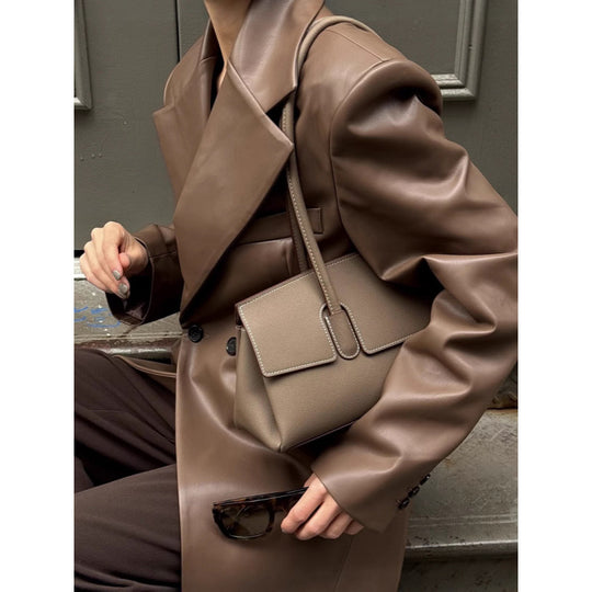 Damen Oversized Blazer aus hochwertigem Kunstleder mit doppelter Knopfverschluss Heidi-Mode