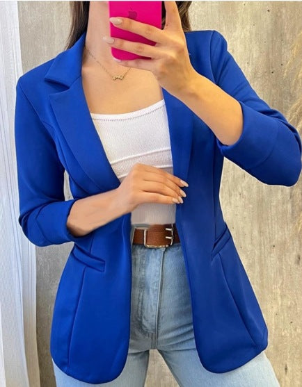 Damen eleganter Blazer mit tailliertem Schnitt und praktischen Taschen Heidi-Mode