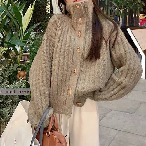 Damen Kuscheliger Strickpullover mit hohem Kragen und Knopfdetails Heidi-Mode
