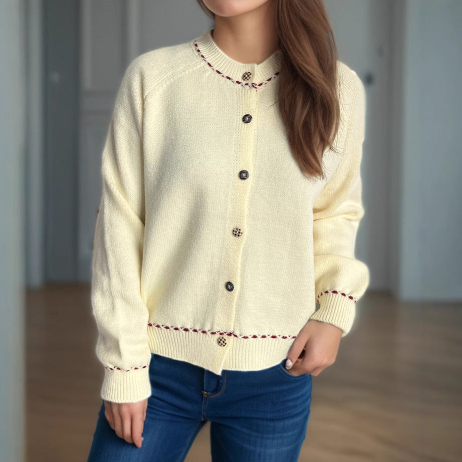 Damen Strickjacke mit dekorativen Knopfdetails und breiten Ärmeln Heidi-Mode