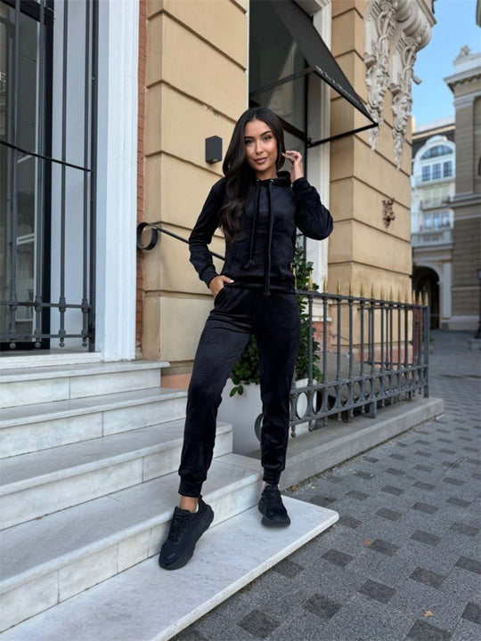Damen sportlicher Velours-Jogginganzug mit Kapuze und elastischem Bund Heidi-Mode