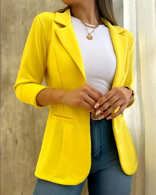 Damen eleganter Blazer mit tailliertem Schnitt und praktischen Taschen Heidi-Mode