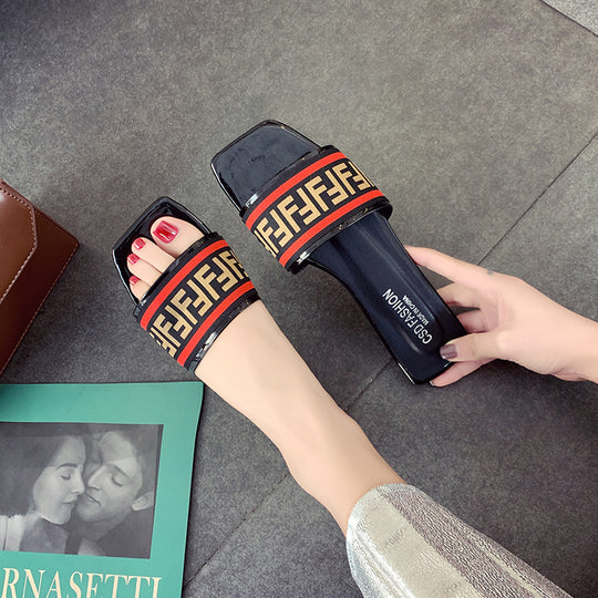 Damen Sandalen mit modischem breitem Riemen und stabiler Sohle Heidi-Mode