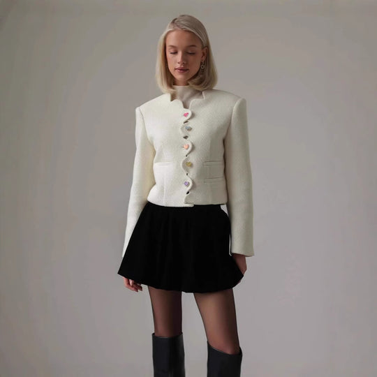 Damen Figurbetonte Jacke mit einzigartigem Knopfdesign Heidi-Mode