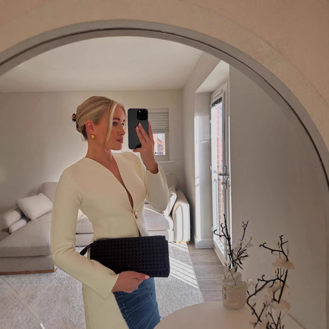 Damen Wickeljacke mit modernem V-Ausschnitt und eleganten Knopfdetails Heidi-Mode