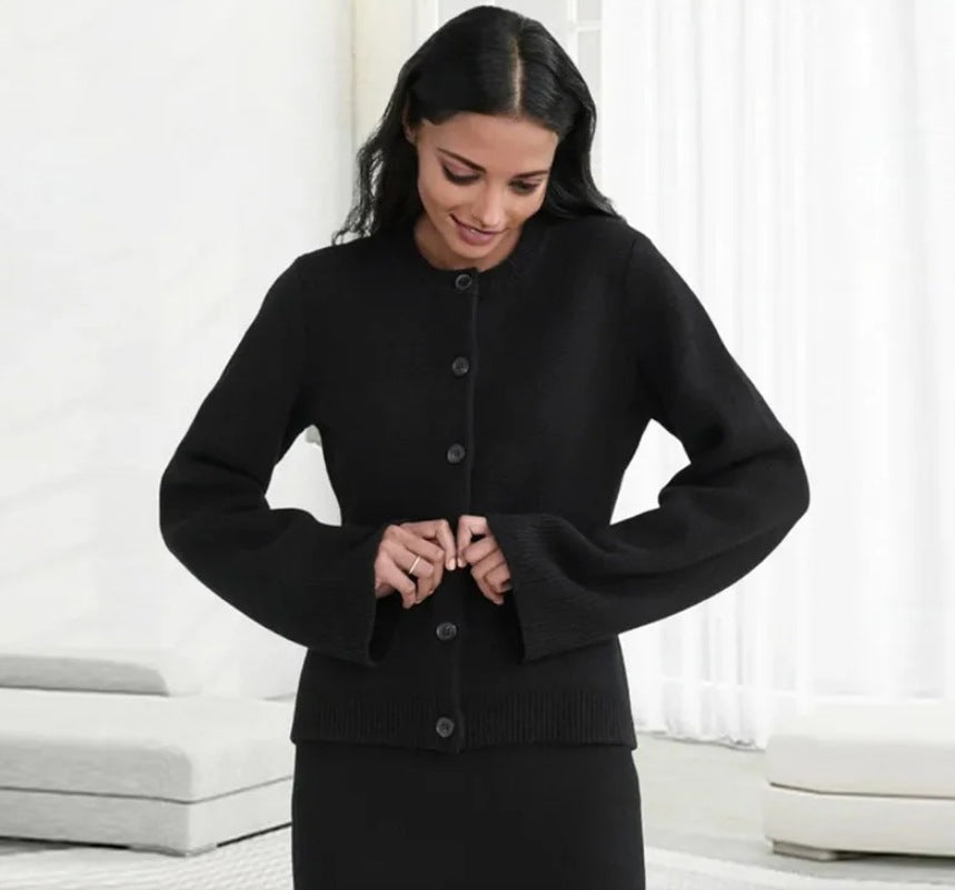 Damen Elegante Strickjacke mit weitem Schnitt und Knopfdetails Heidi-Mode