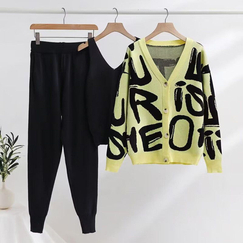 Damen gemütliches Strick-Loungewear-Set mit Dekorativem Schriftzug Heidi-Mode