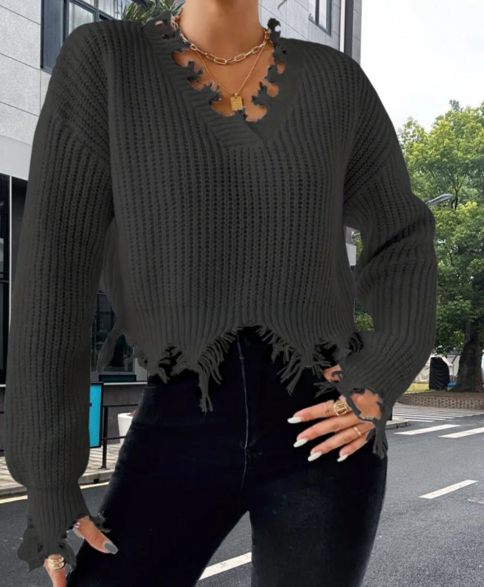 Damen Oversized Strickpullover mit fransigem Saum und raffiniertem Ausschnitt Heidi-Mode