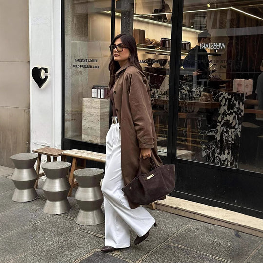 Damen modische Trenchcoatjacke mit lässigem Schnitt und Gürtel Heidi-Mode
