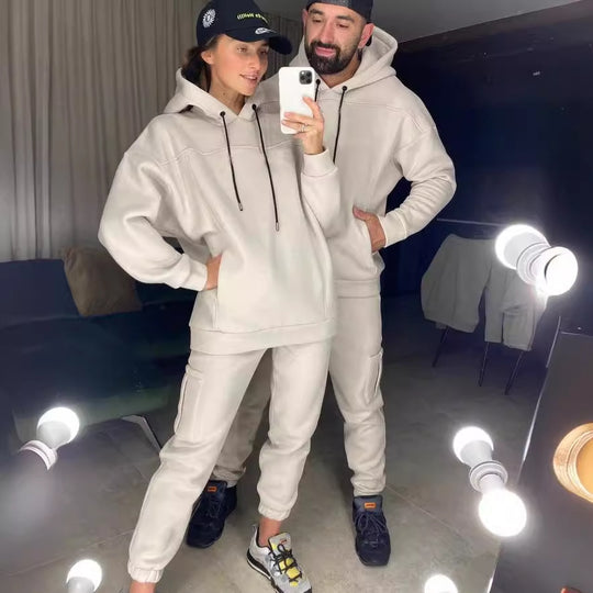Damen sportliches Hoodie-Set mit hochwertigen Details und bequemen Hosen Heidi-Mode