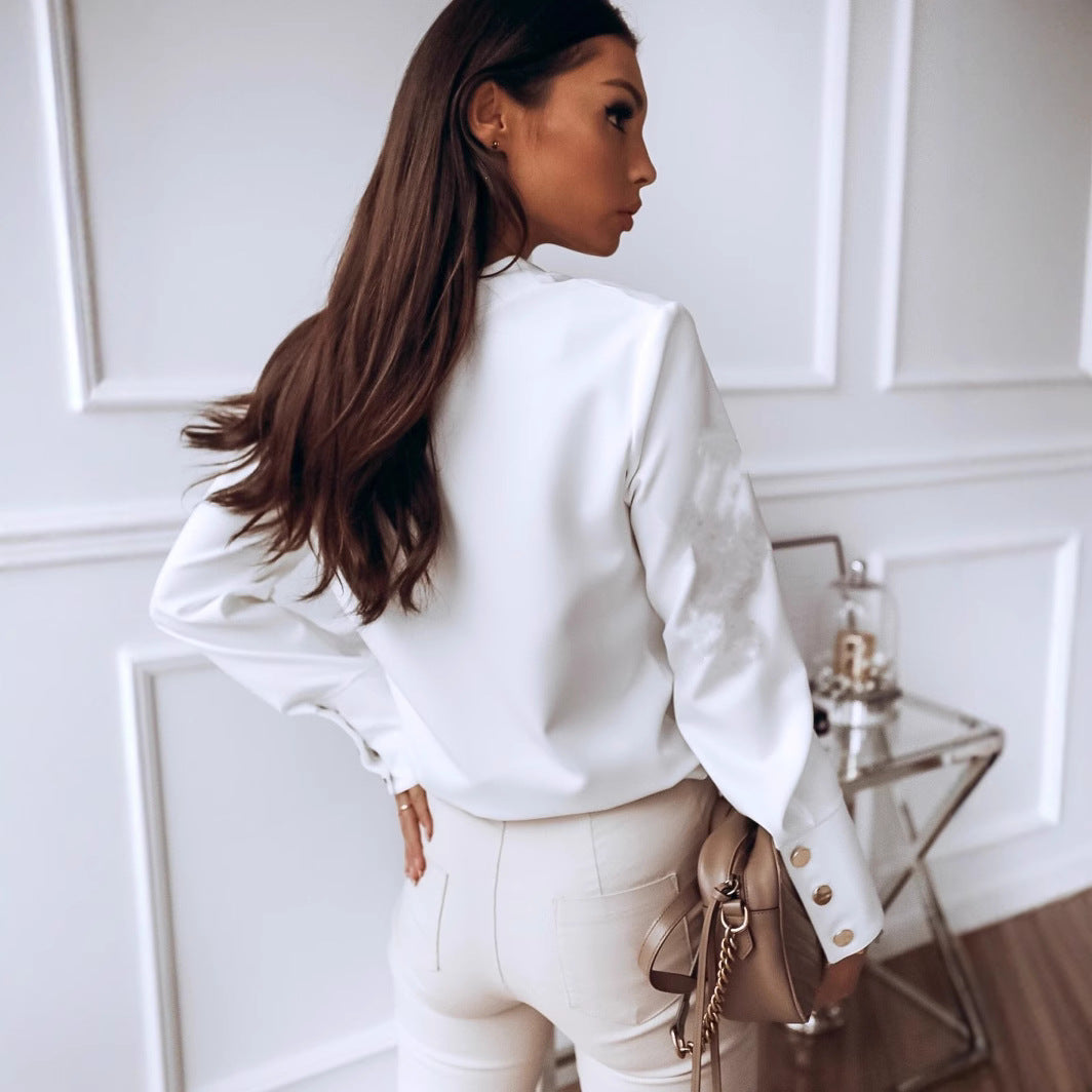 Damen elegante Bluse mit innovativem Knopfdesign und modernen Akzenten Heidi-Mode