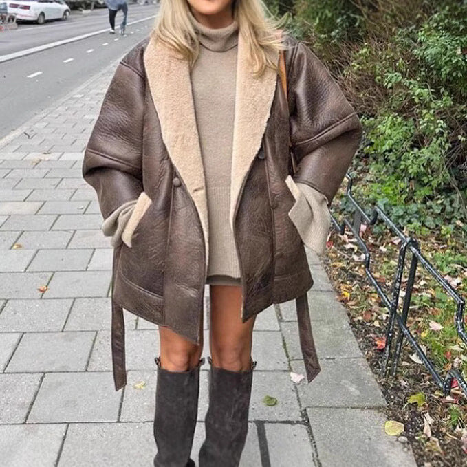 Damen Lässige Lederjacke mit weichem Futter und praktischen Taschen Heidi-Mode