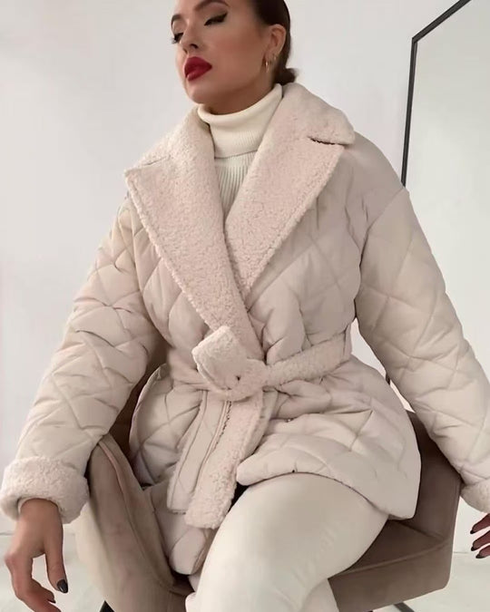 Damen gesteppte Fleecejacke mit Gürtel und großem Kragen Heidi-Mode