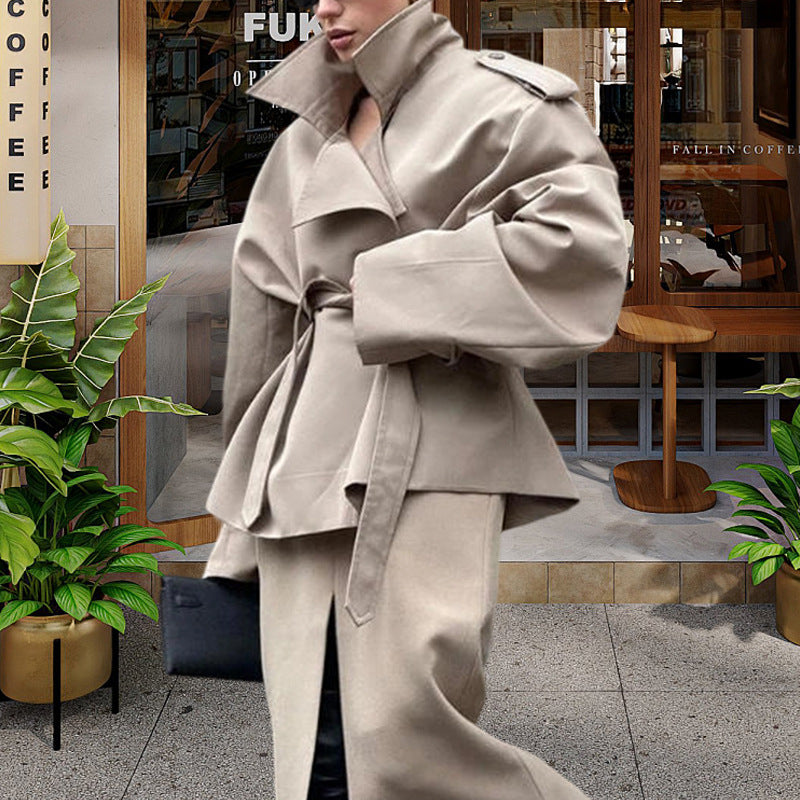Damen Oversized Trenchcoat mit hochgeschlossenem Kragen und weiten Ärmeln Heidi-Mode