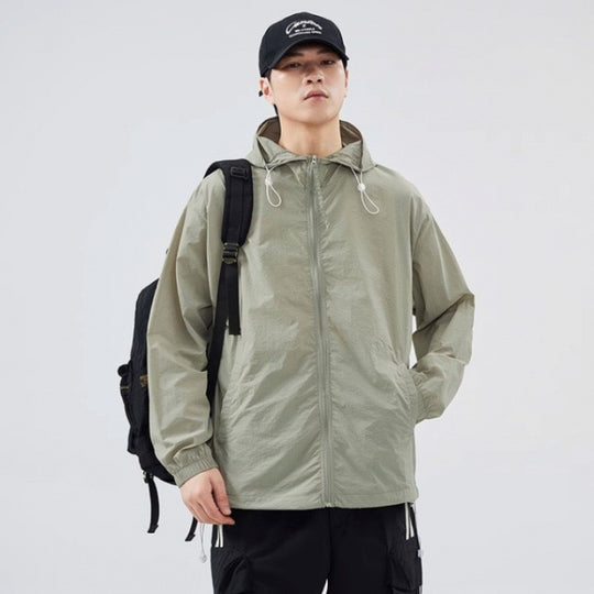 Herren leichte Windjacke mit praktischen Taschen und verstellbarem Kapuzen-Design Heidi-Mode