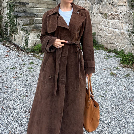 Damen Suede Trenchcoat mit Gürtel und eleganten Knopfdetails Heidi-Mode